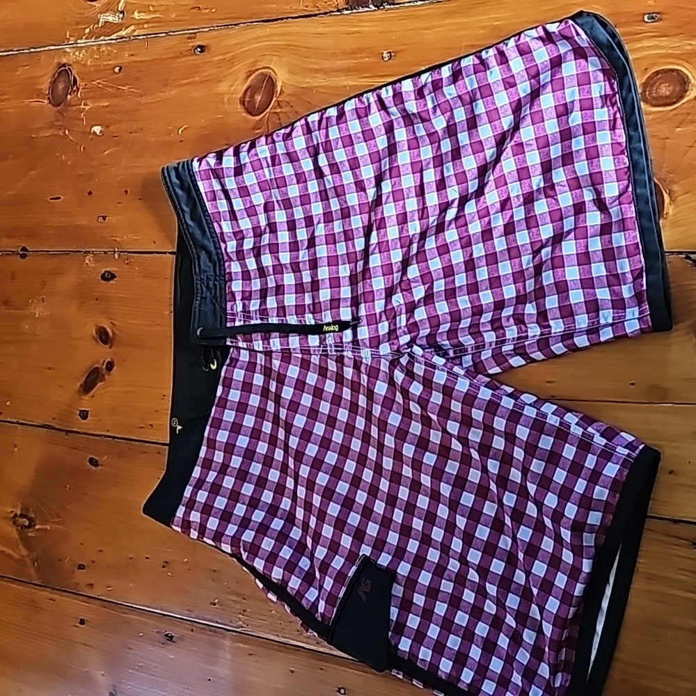 EUC Analog Men's board shorts SIZE 34